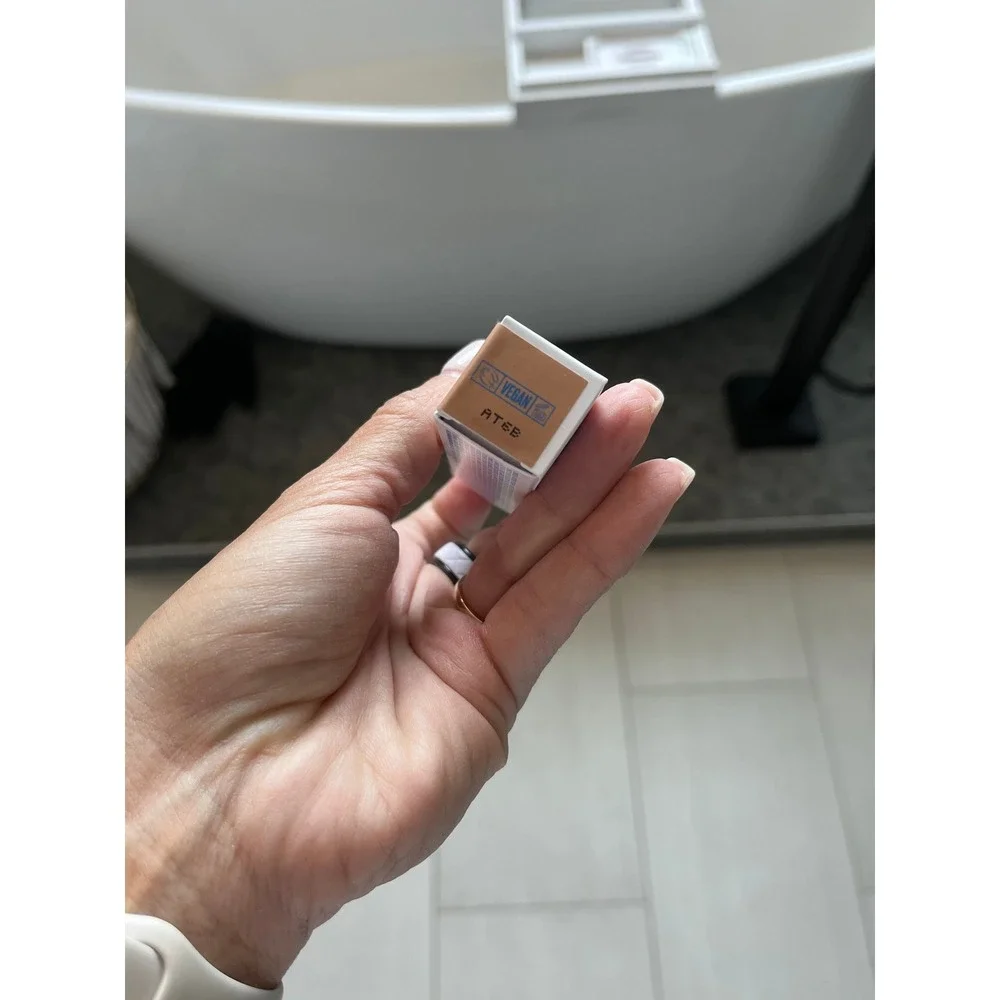 Milk Makeup Hydro Grip Gel Concealer Shade 7 Medium Tan Natural Radiant 3g 0.1oz